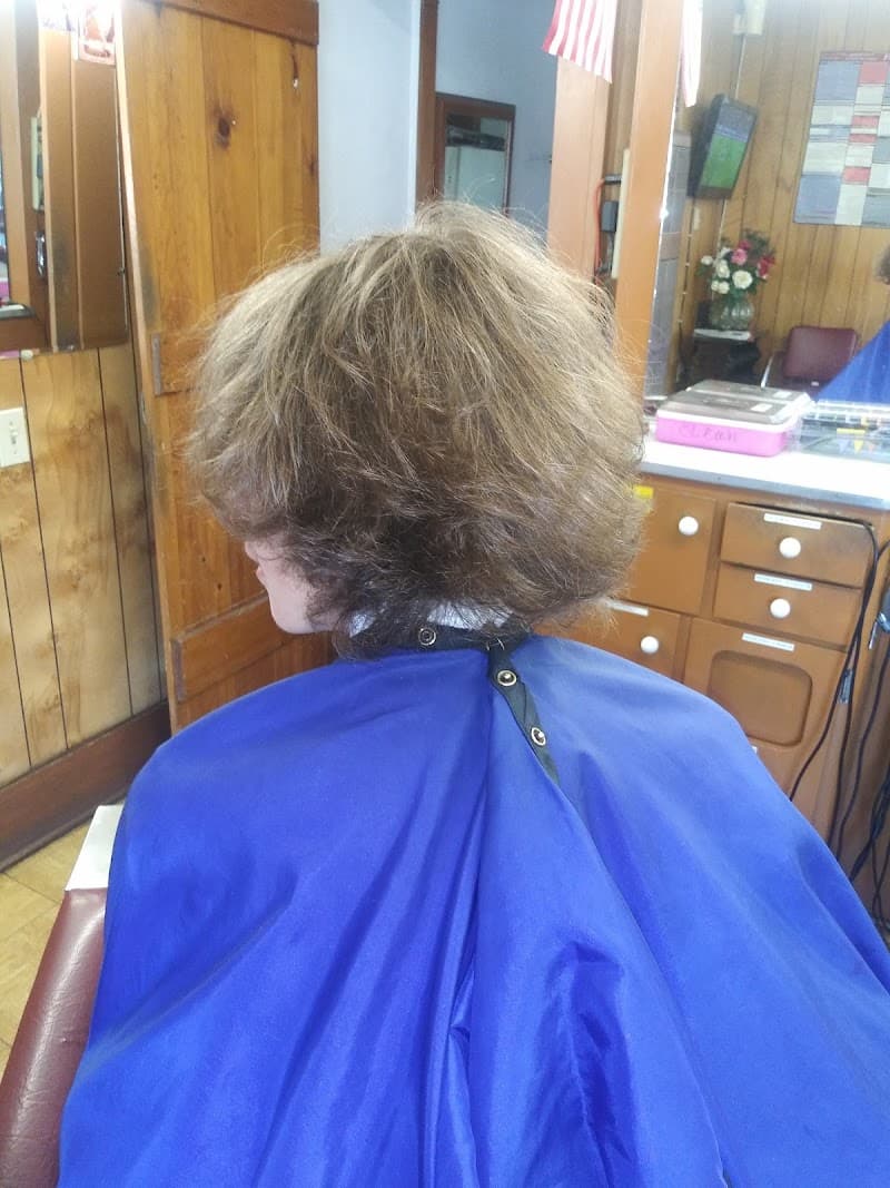Moe's Barber Shop