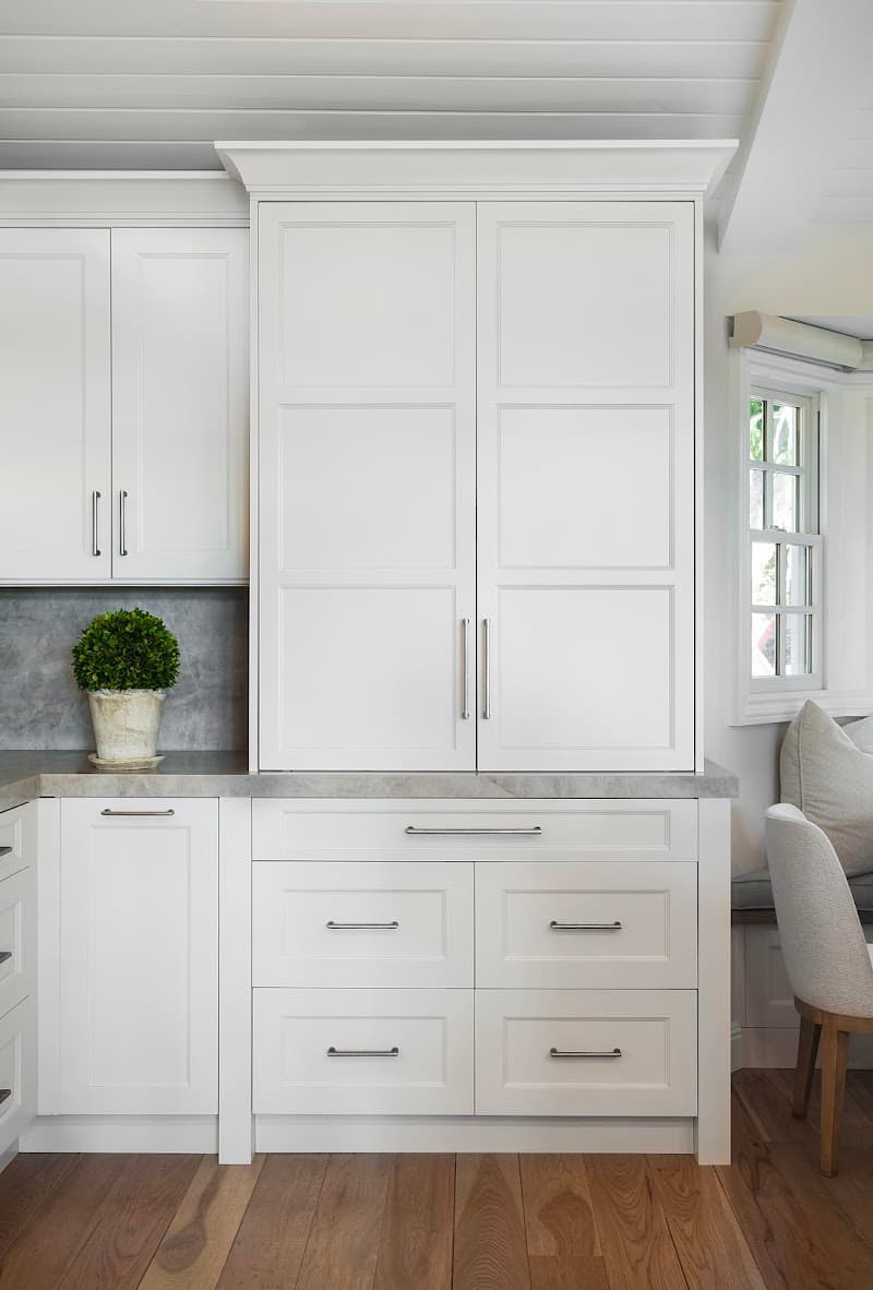 The High End. Kitchen & Home